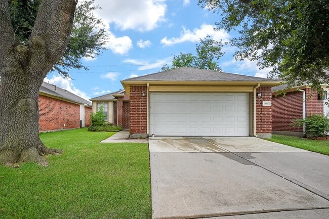 Building Photo - 19810 Laurel Trail Dr Rental