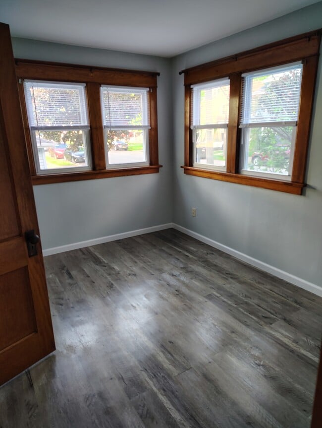Photo - 153 Grove St Unit 1 bedroom apartment lower flat