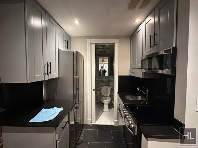 Photo - W 53RD ST. Unit 3C