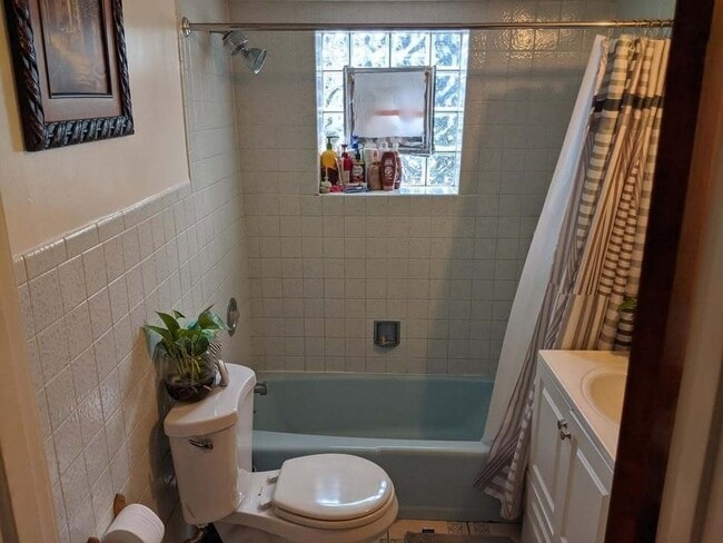 Photo - 2131 N Lorel Ave