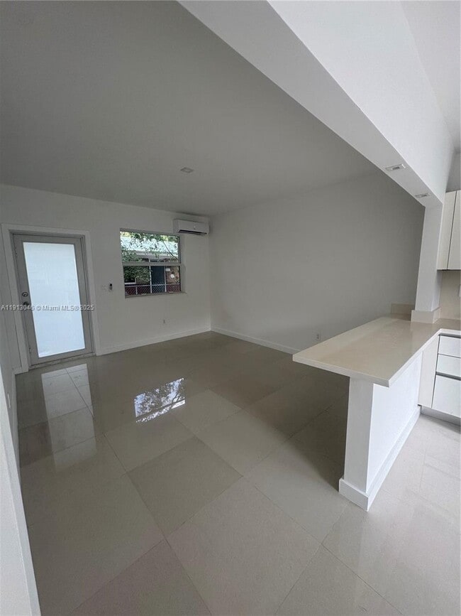 Photo - 53 NE 56th St Unit 1