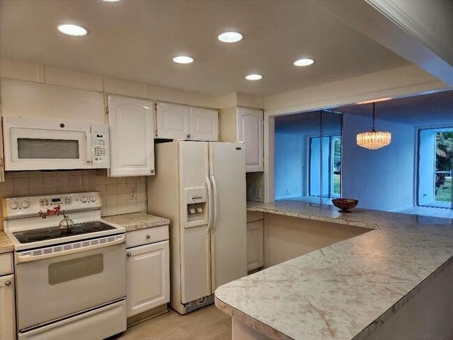 Photo - 2000 S Federal Hwy