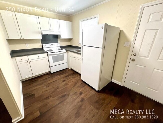 Photo - 250 Nixon Rd