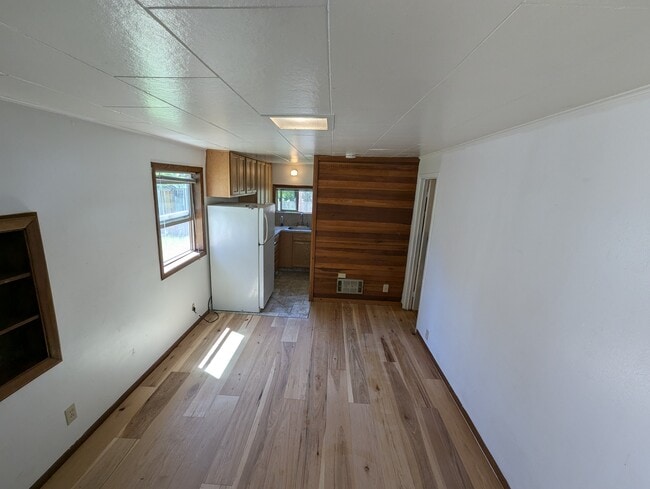 Building Photo - 624 NW 11th St Unit 2 Rental