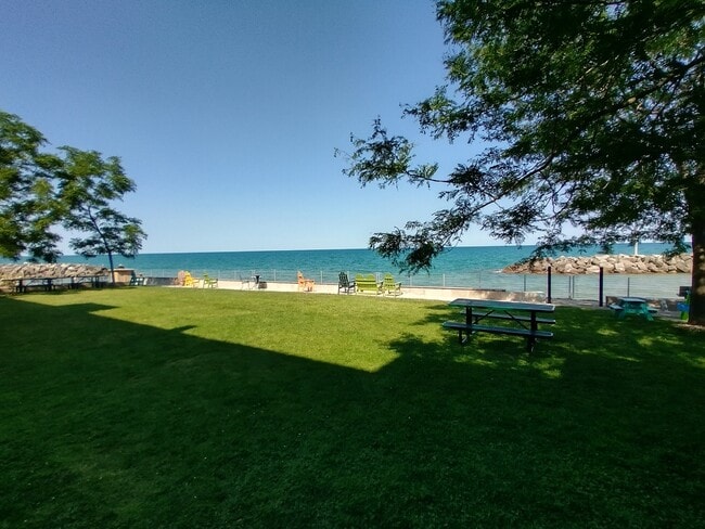 Photo - 1216 W Jarvis Ave Unit G