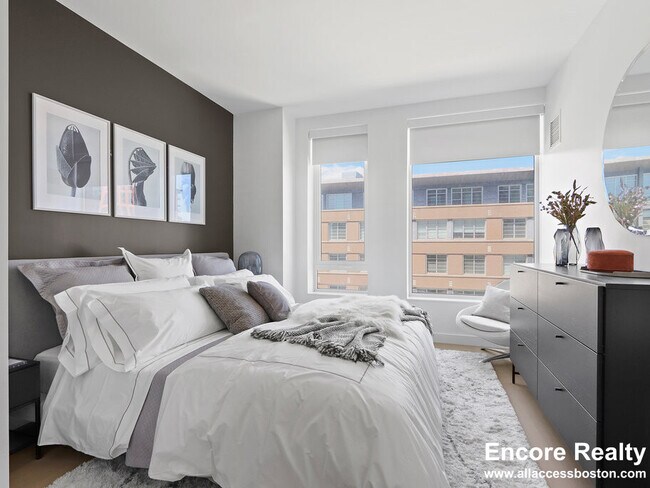 Building Photo - 390 Harrison Ave Unit 521