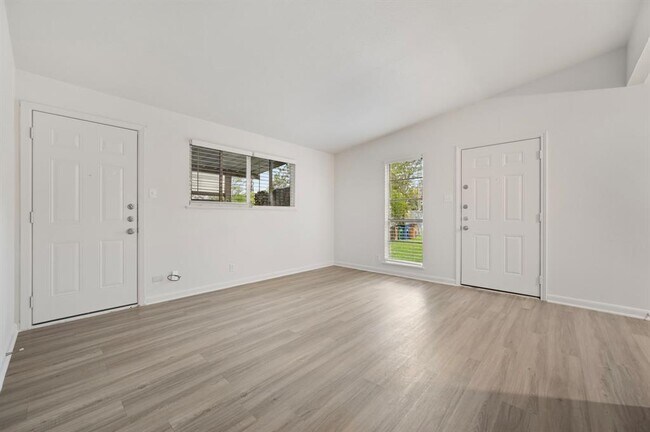 Photo - 1815 Ohlen Rd