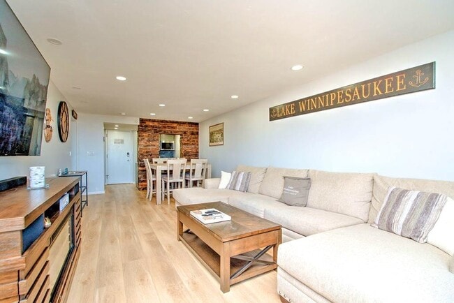 Photo - 375 Endicott St N Unit 305