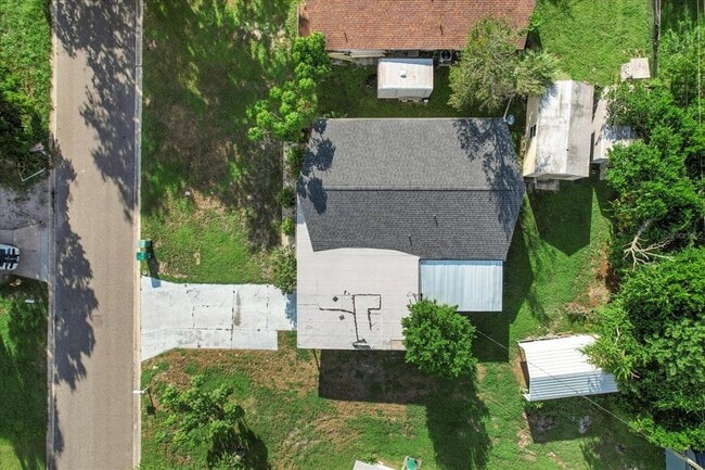 Photo - 1104 W Hillcrest Dr