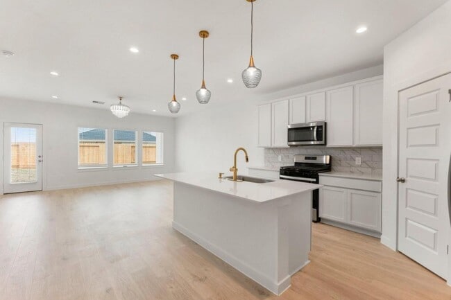 Photo - 31730 Carlisle Cv Ct