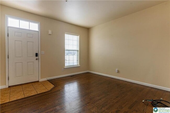 Photo - 241 Snapdragon Way