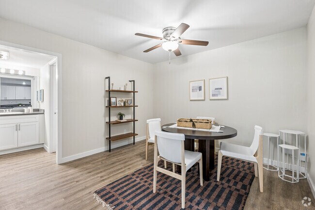 1BR, 1BA - 800SF - Dining Room