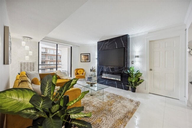 Photo - 3525 Sage Rd Unit 1713