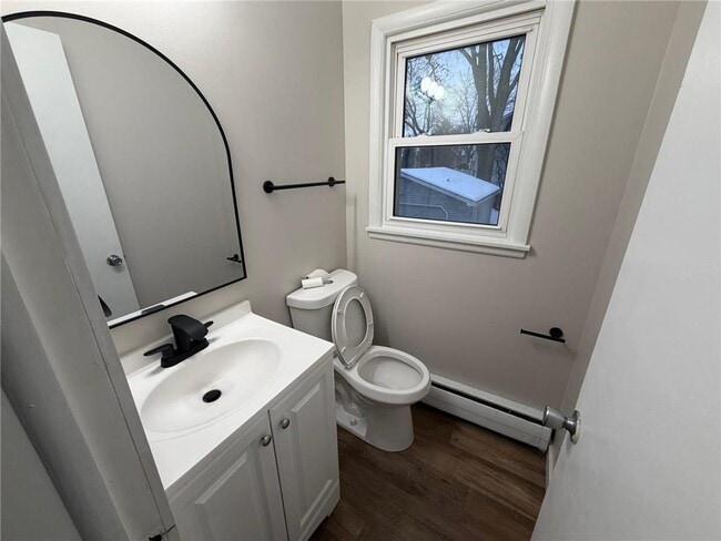 Photo - 212 42nd Ave NE