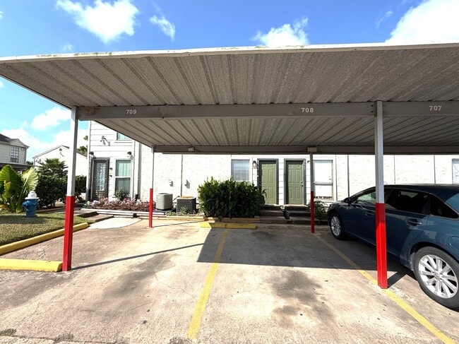 Building Photo - 8643 Village of Fondren Unit 8643 Rental