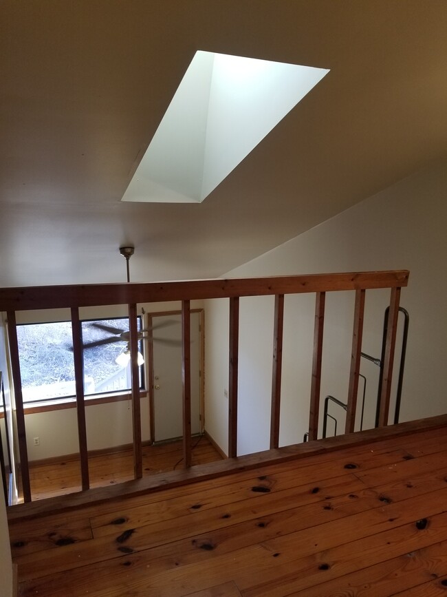 Otro - 222 Stribling Ave Unidad A