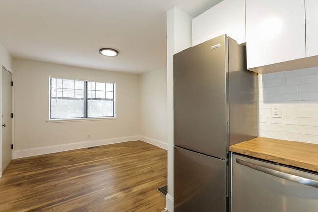 Photo - 755 St Charles Ave NE Unit 9