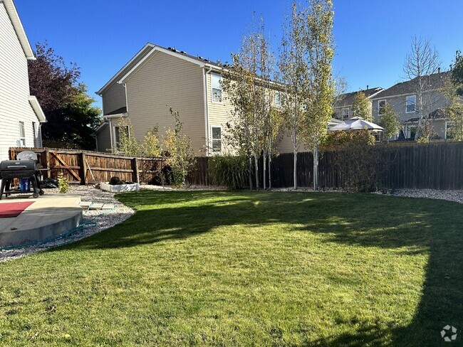 Building Photo - "Spacious & Stylish 3-Bed Townhouse in Eng...