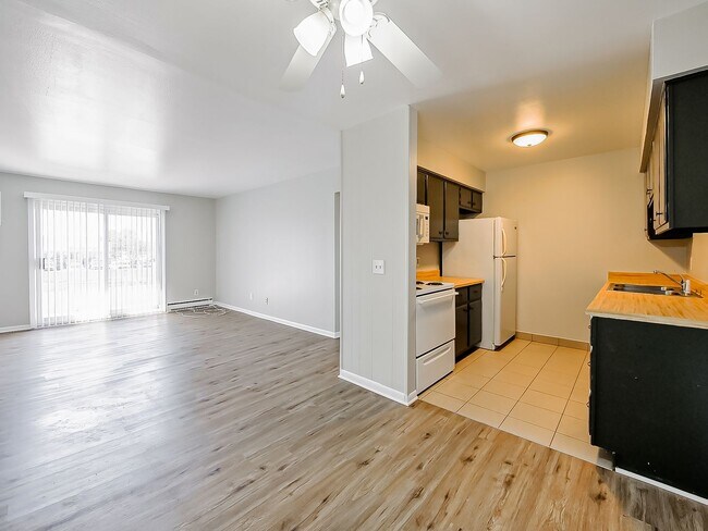 Photo - 825 S Grand Ave Unit Apt 5