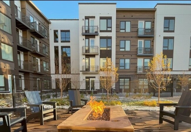 Building Photo - Meritage West Rental