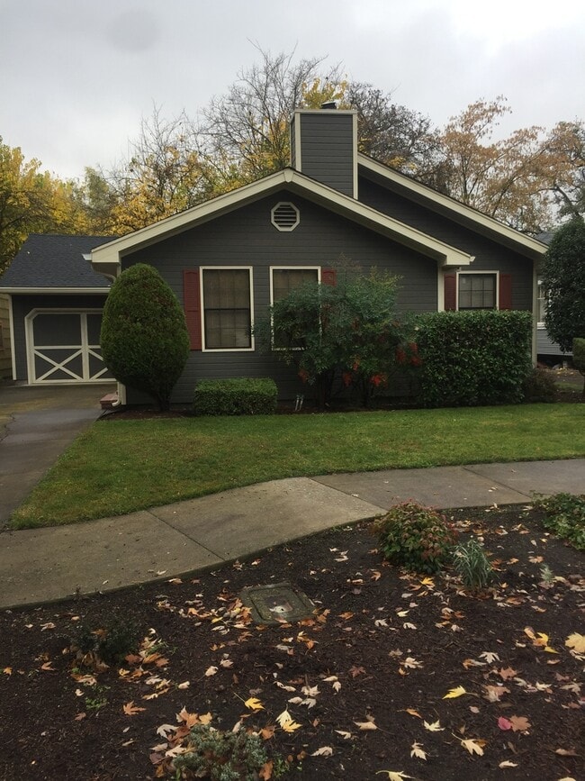 *Charming 2 bdrm, 1 bath home Ready NOW! - *Charming 2 bdrm, 1 bath home Ready NOW!