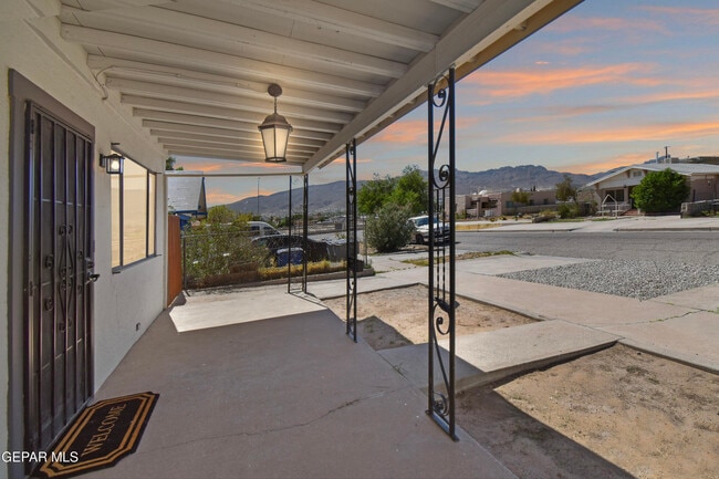 4312 Clifton Ave