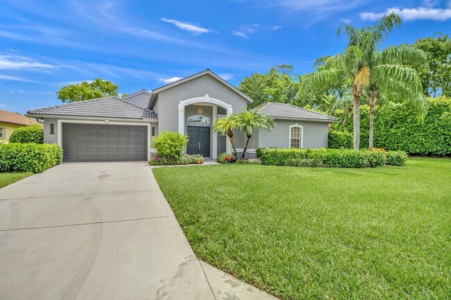 Building Photo - ***LUXURIOUS ANNUAL OR SEASONAL RENTAL***G...