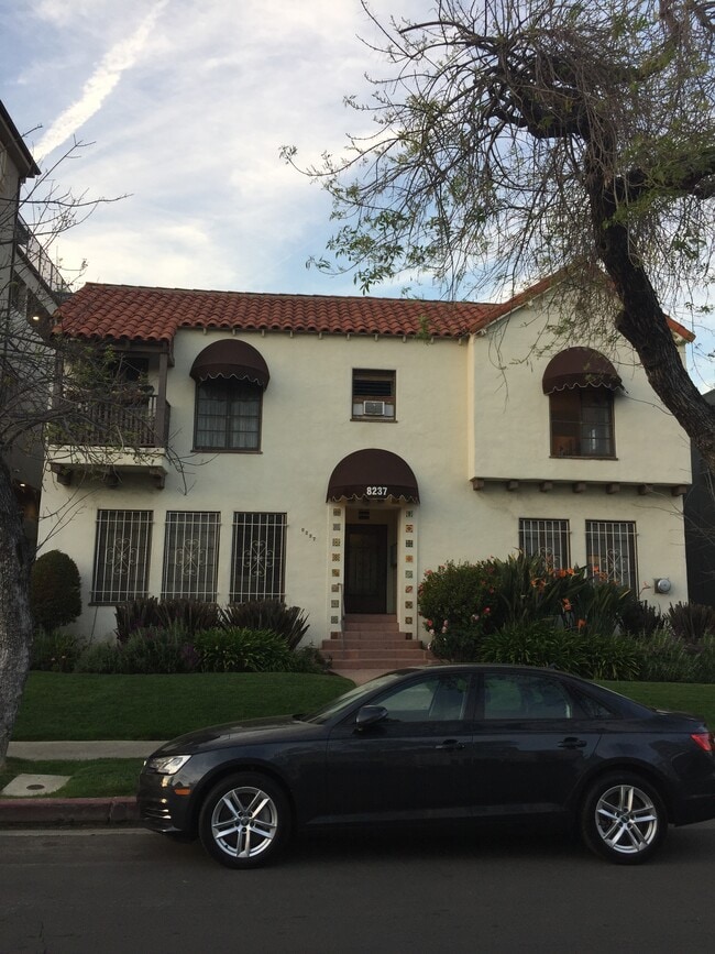 Photo - 8237 Blackburn Ave Apartamentos Unidad #104