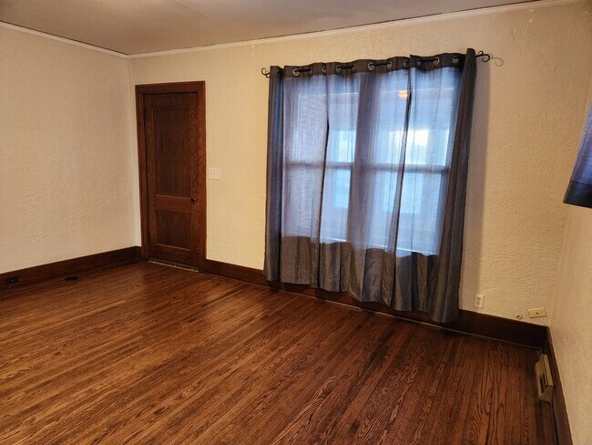 Living Room - 1019 7th Ave N