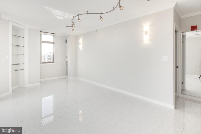 7111 Woodmont Ave Unit 602