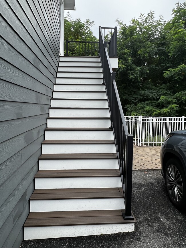 Photo - 116 Daisy Ln Unidad Carriage House apartment