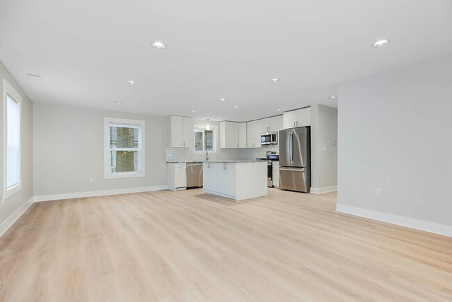 Photo - 2715 S 37th St