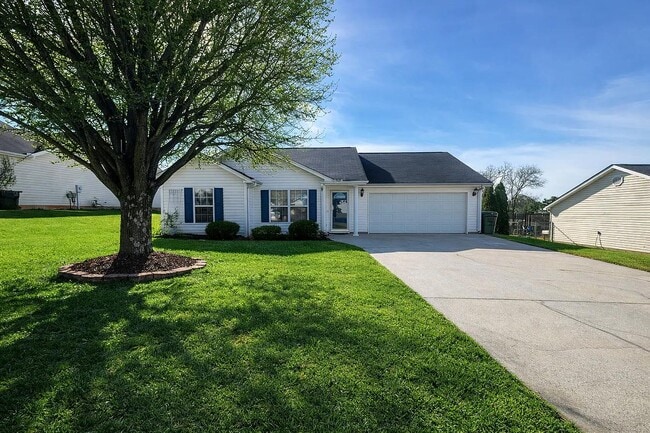 Building Photo - 902 Veryfine Dr