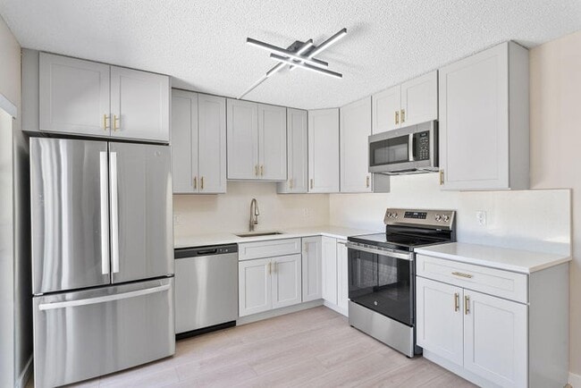 Building Photo - 2893 SW 22nd Cir Unit 46c