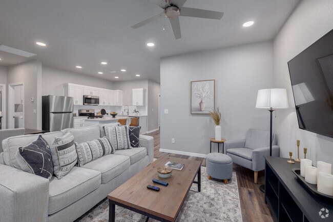 2BR, 2BA - 1,282SF - Living Room