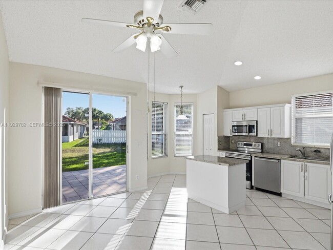 Photo - 865 NW 132nd Ave