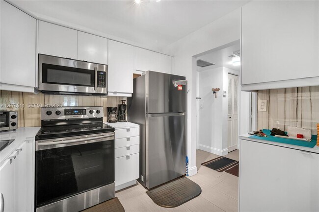 Photo - 257 S Cypress Rd Unit 416