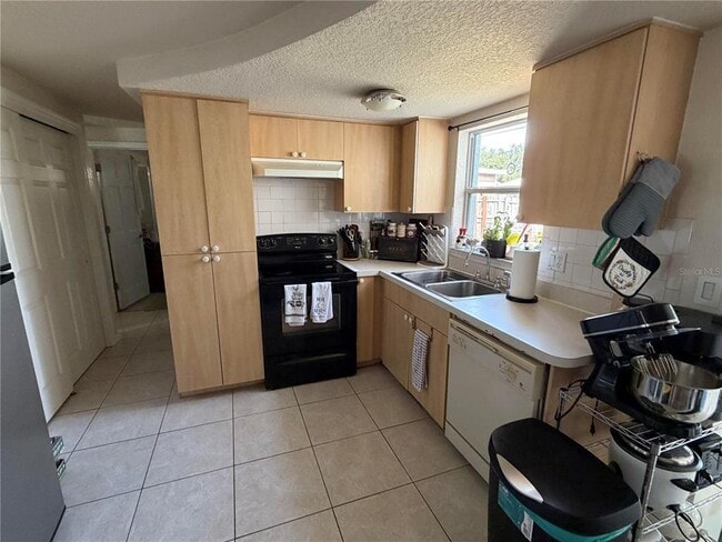 Photo - 4030 Dalwood Dr