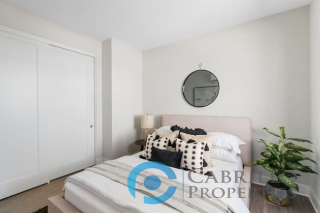 Photo - 1652 Neptune Ave