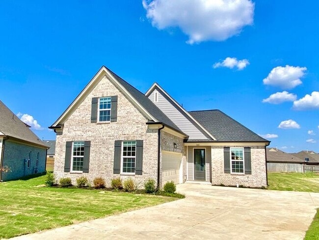 Building Photo - Now Leasing a 4-bedroom 2.5 bath home in Walls, Mississippi at Mallard Park
