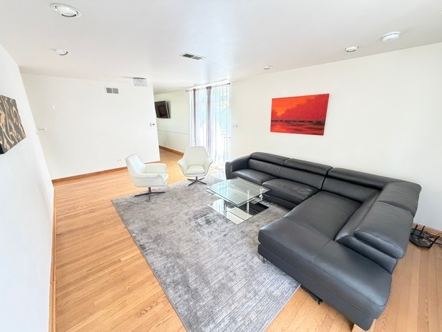 Photo - 5557 S Harper Ave