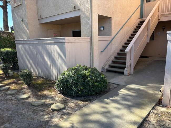 Building Photo - 321 Inger Dr Unit G-56