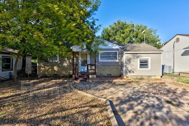 Building Photo - 9809 N McKinley Ave