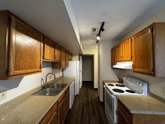 Photo - 3632 Harris Ave NW