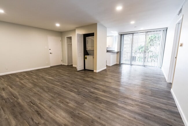 Photo - 115 North Wetherly Drive