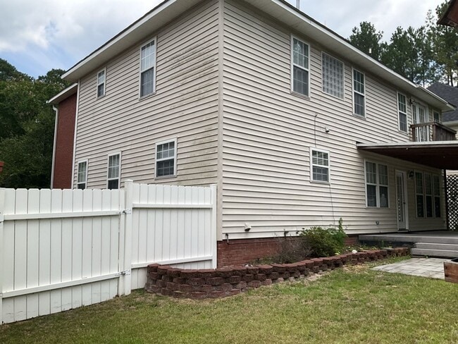 Photo - 22 N Sweetbriar Ln