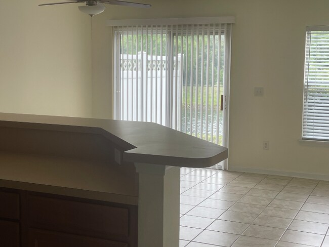 Photo - 843 Black Cherry Dr S