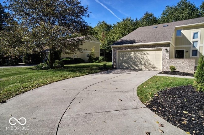 Photo - 9740 Lakeshore Dr E
