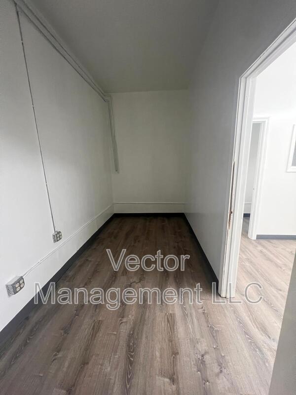 Photo - 1158 Dixwell Ave