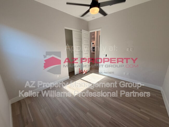Building Photo - 13314 W Dale Ln